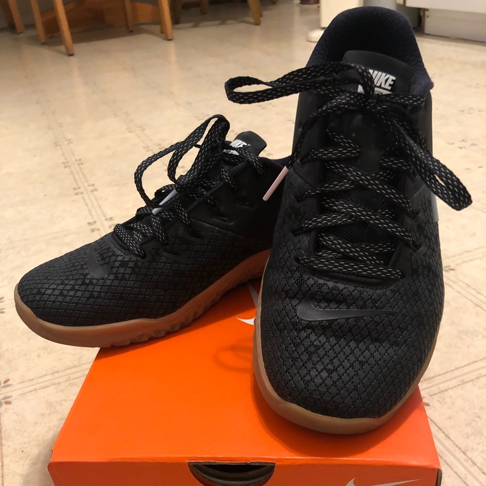 Women’s Nike Metcon 4 XD X - size 7